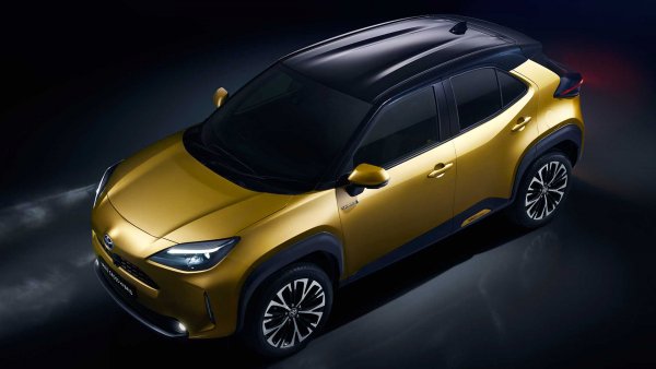 «АвтоВАЗ», смотри, как надо делать Cross! Показан новый кроссовер Toyota Yaris Cross