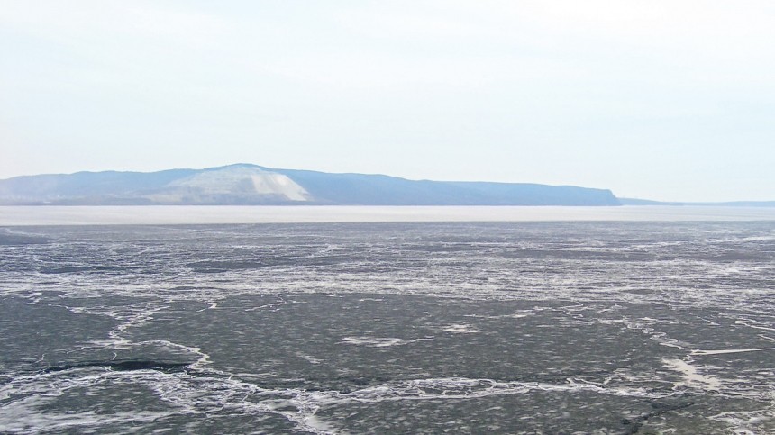 Вертолет совершил жесткую посадку рядом с Куйбышевским водохранилищем — МЧС