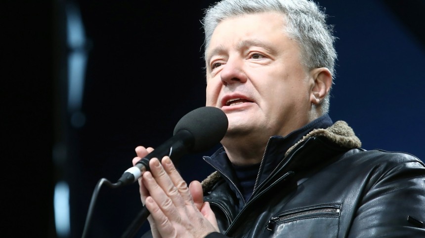 Порошенко экстренно вернулся в Киев из Испании после детокса накануне закрытия границы