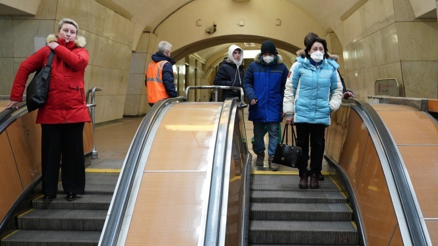 Собянин заявил, что московское метро не будут закрывать из-за коронавируса