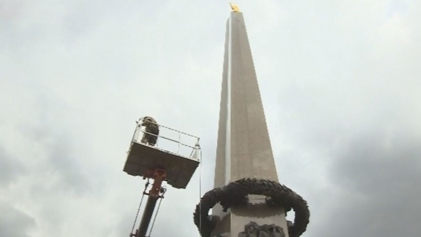 В Петербурге реставраторы начали генеральную уборку памятников перед праздником Победы