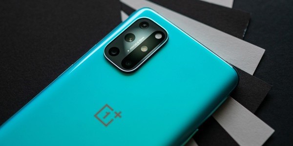 Опубликованы первые подробности о OnePlus 9. Он будет похож на Galaxy Note 20?