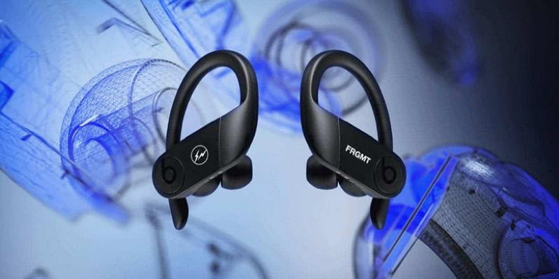 Apple выпустила дизайнерскую версию наушников Powerbeats Pro