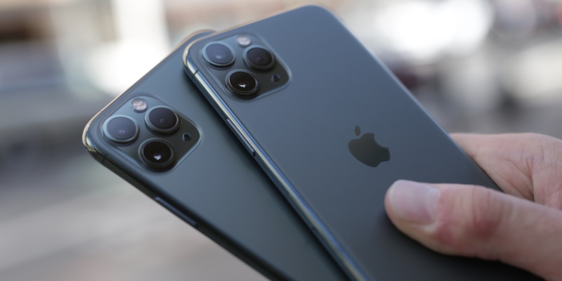 iPhone 11 Pro шпионит за пользователями