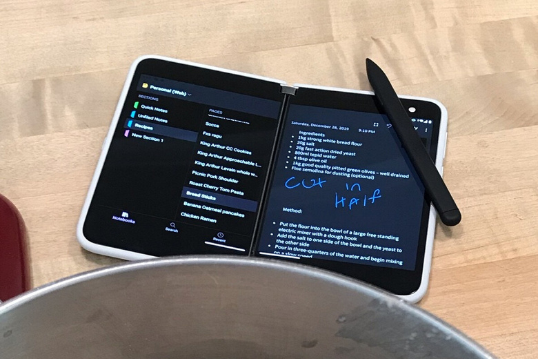 Флагманский смартфон со скидкой в 1100 долларов. Уникальный Microsoft Surface Duo можно купить за 300 долларов