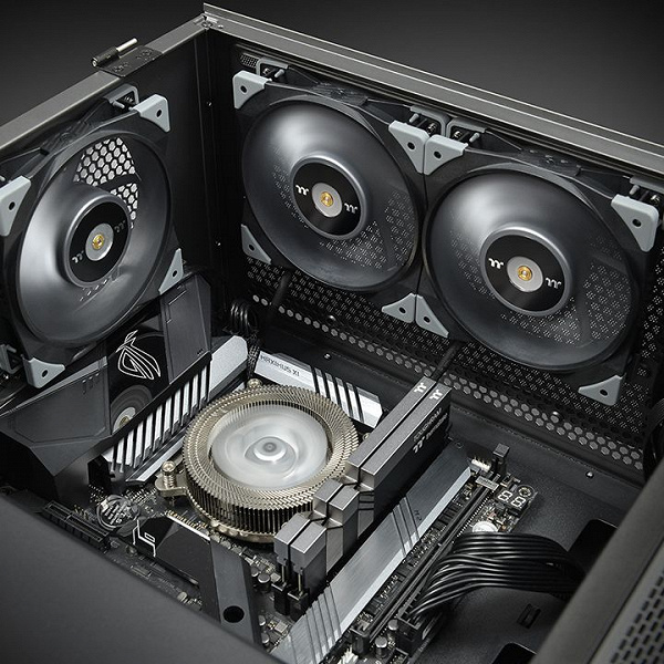 Вентилятор Thermaltake Toughfan 12 Turbo создает высокое статическое давление