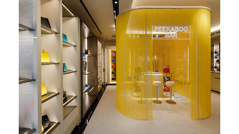 Fendi запустили путешествующий Peekaboo Bar в России