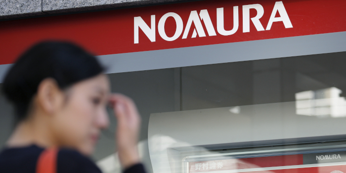 Nomura шортит юань