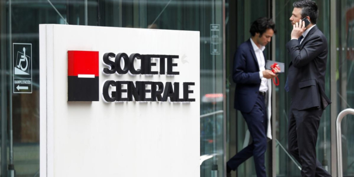 Bloomberg: Societe Generale и Credit Suisse приостановили ...