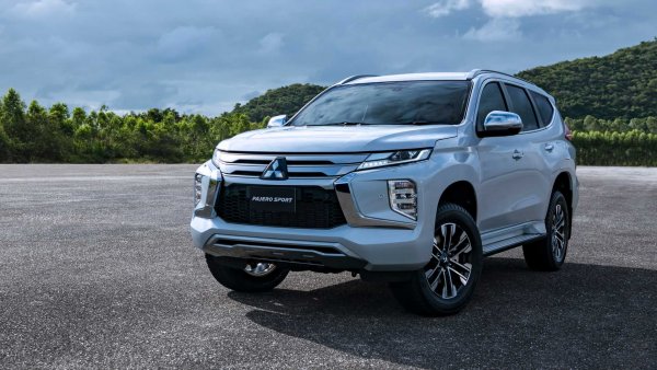 Конкуренты замерли в ожидании: Чем удивит обновленный Mitsubishi Pajero Sport 2020?