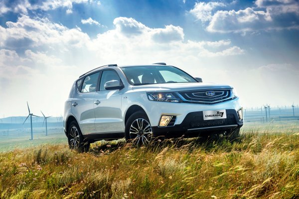 Hyundai Creta vs Geely Emgrand X7: В чем плюсы и минусы бюджетных паркетников