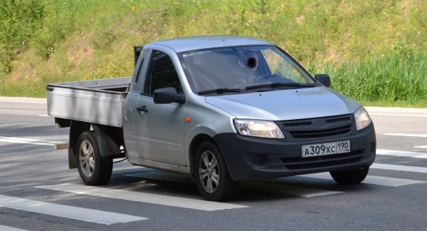 «АвтоВАЗ» продолжает выпускать автохлам? Уникальный пикап на базе LADA Granta не станет бестселлером российского рынка