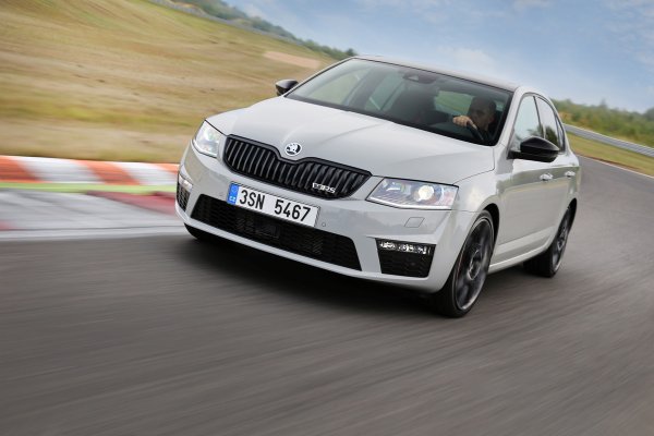 Skoda Octavia больше не нужна? Наметился внутренний «каннибализм» в линейке «Шкоды»