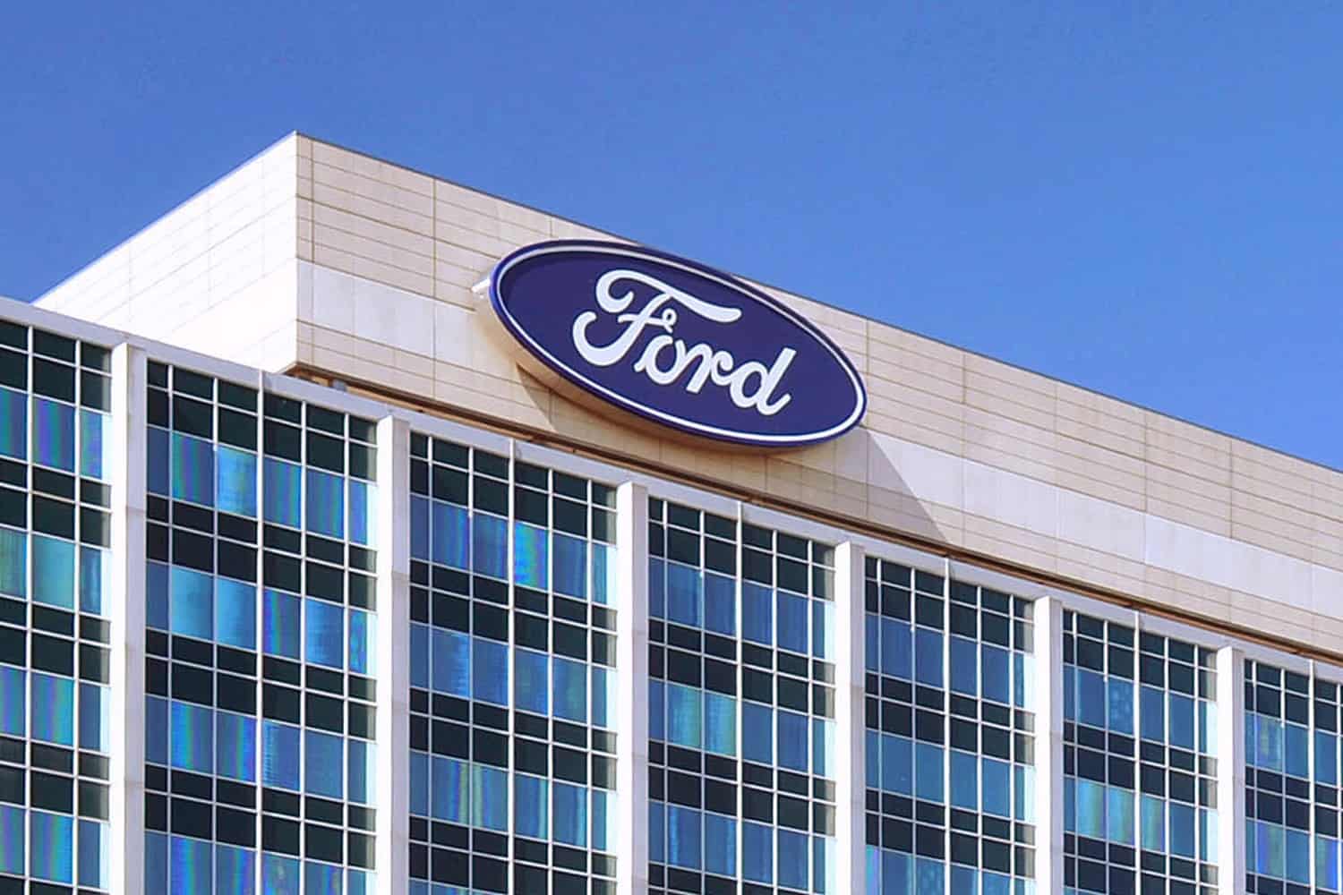 Сайт Ford сливал данных о клиентах и сотрудниках компании