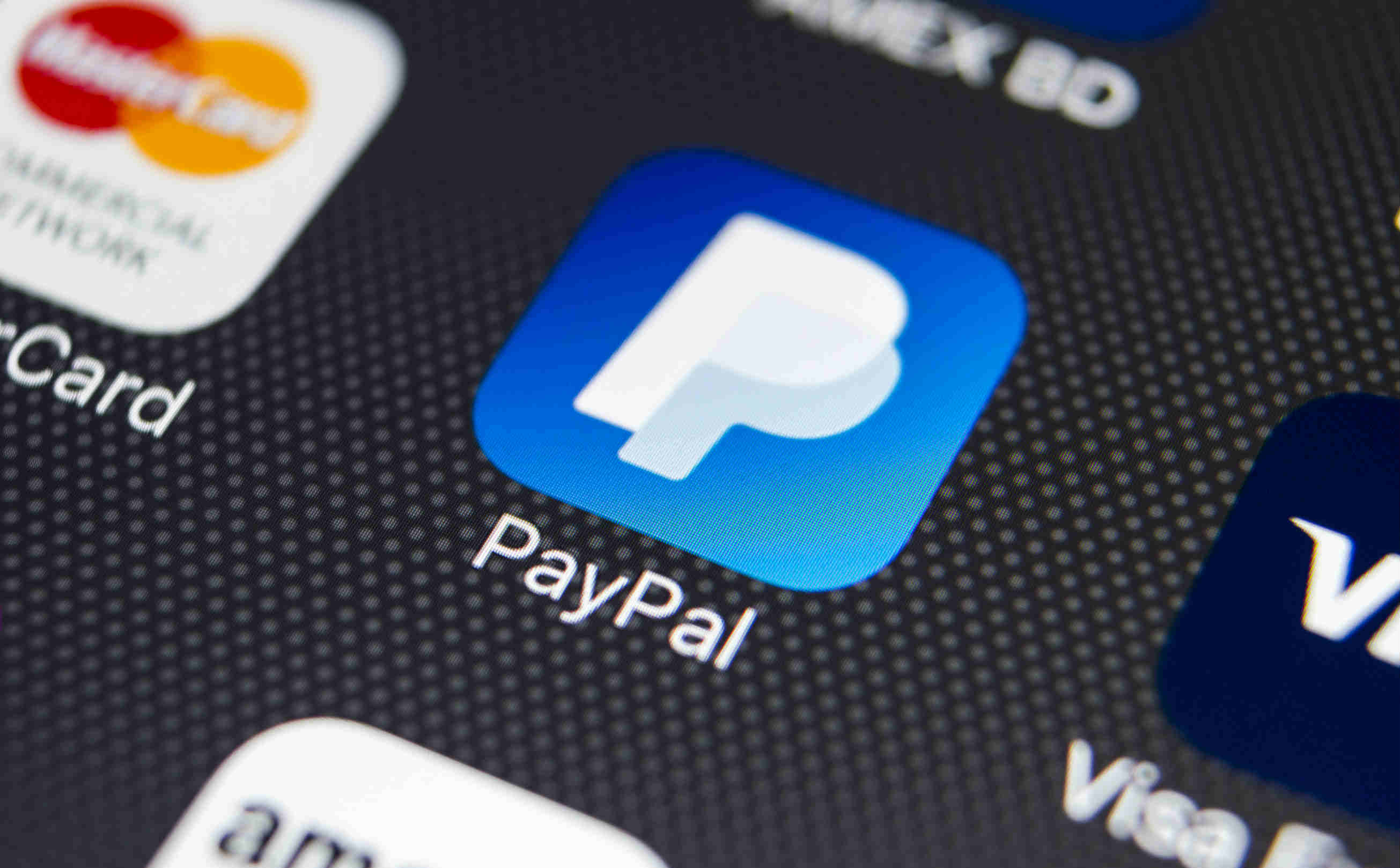 PayPal закроет переводы для россиян внутри страны