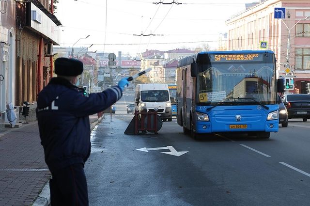 За неделю в Брянске поймали 427 нарушителей масочного режима