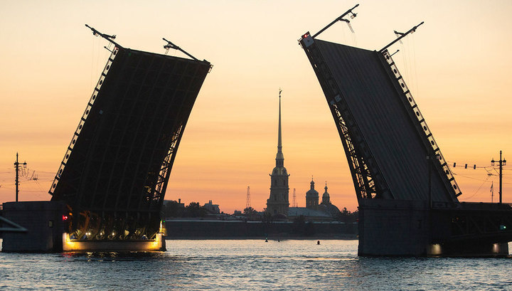 Мосты не будут разводить в Санкт-Петербурге до весны