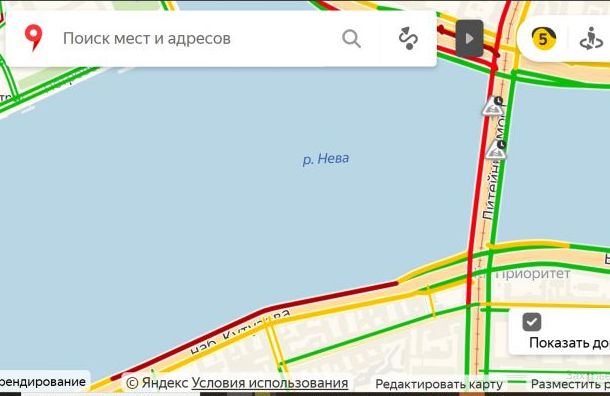 Движение в Петербурге начали перекрывать из-за приезда Путина