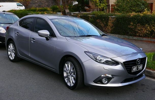 Более 770 автомобилей Mazda 3 отзовут в России