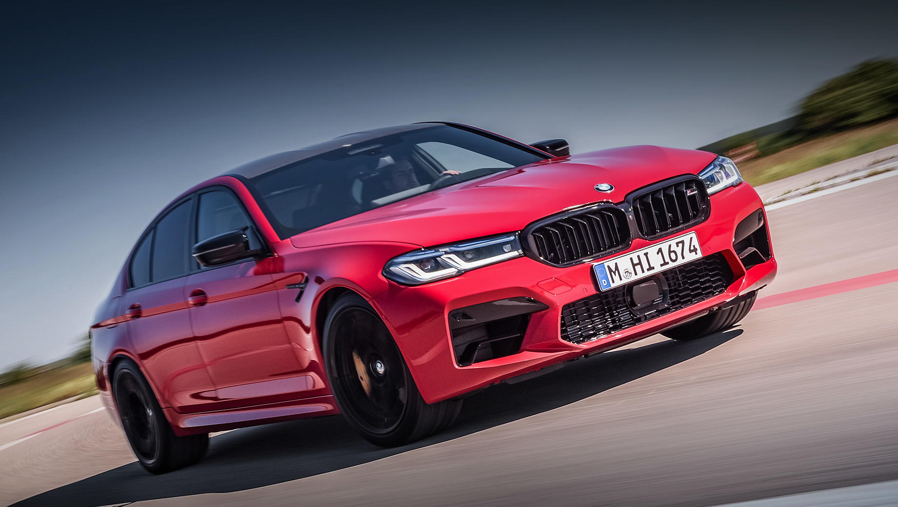 Модели BMW M5 и M5 Competition сохранили прежнюю мощность