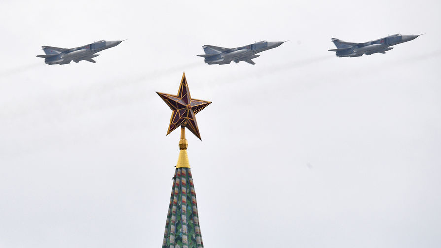 Воздушный парад прошел в Москве