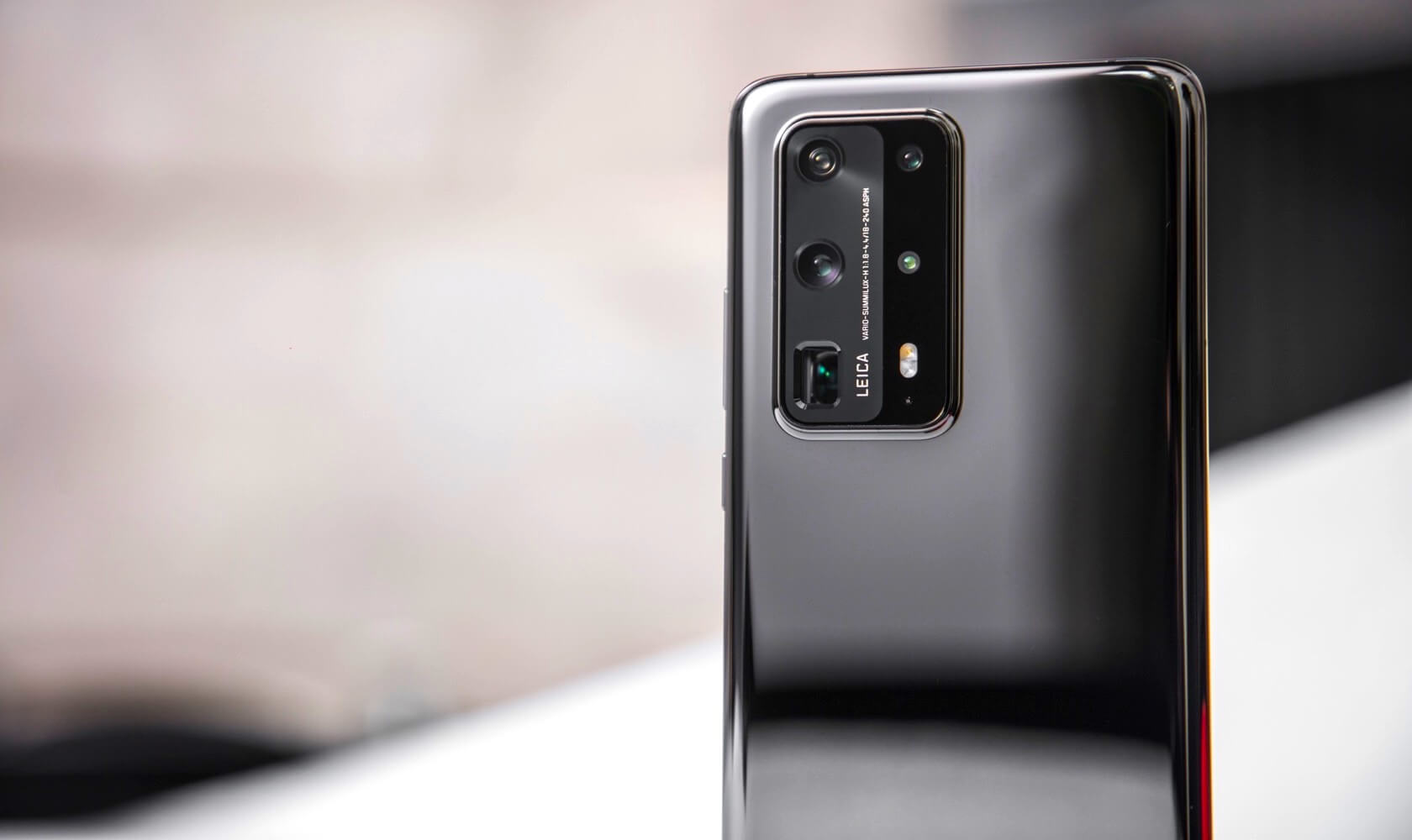 Huawei P40 Pro+ поступает в продажу по цене от $1120