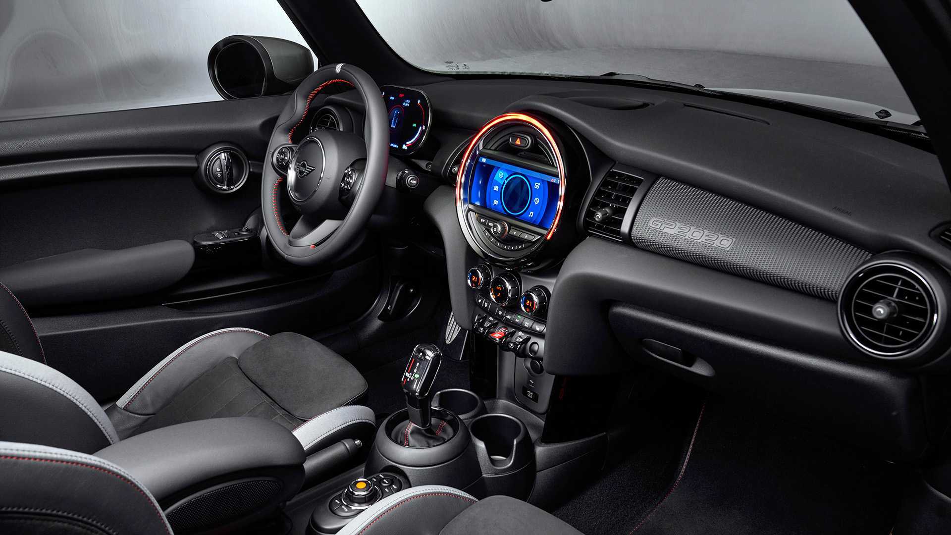 MINI John Cooper Works GP получит только «автомат»