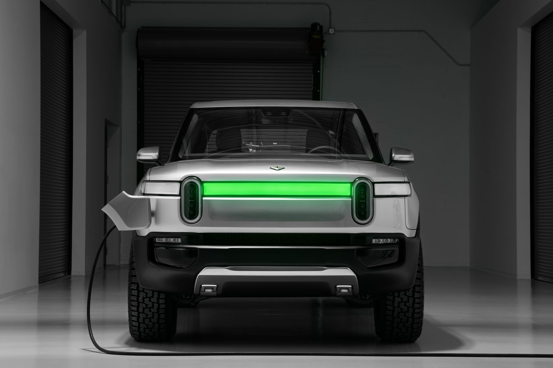 Конкурент Tesla Cybertruck от Rivian оказался дешевле, чем предполагалось