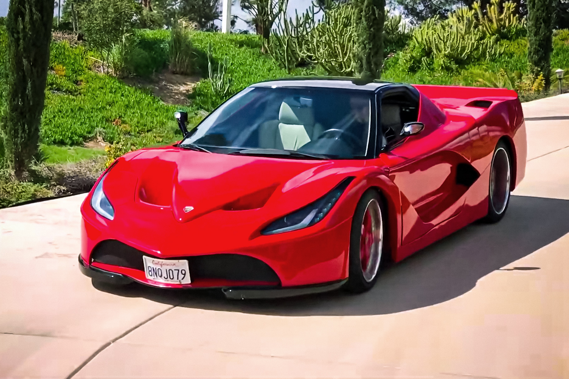 На продажу выставили реплику LaFerrari на базе 28-летней Acura NSX