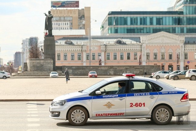 «Самоизоляция» на Урале и усиленные патрули: фоторепортаж