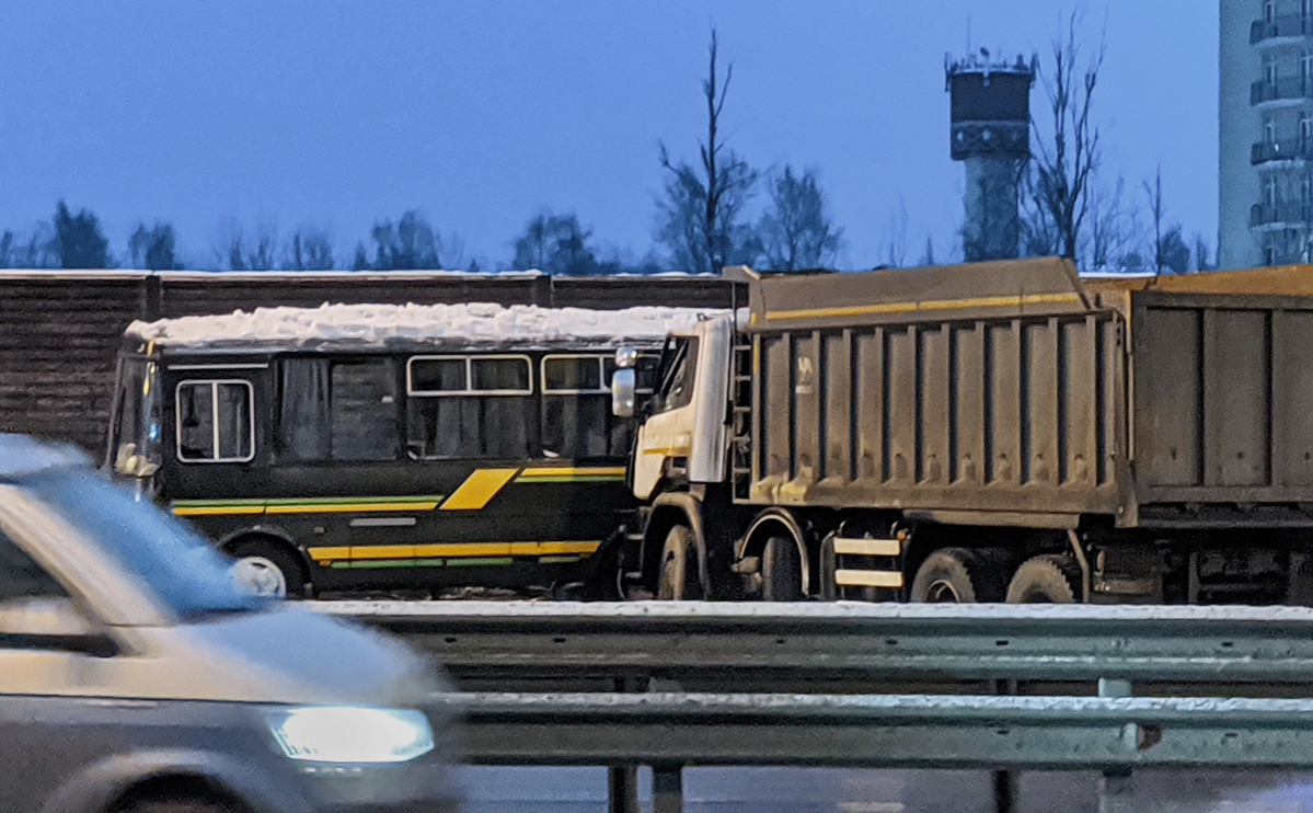 В Подмосковье задержали водителя самосвала после гибели военных в ДТП