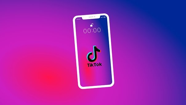 Роскомнадзор потребовал от TikTok удалить призывы к участию детей в протестах