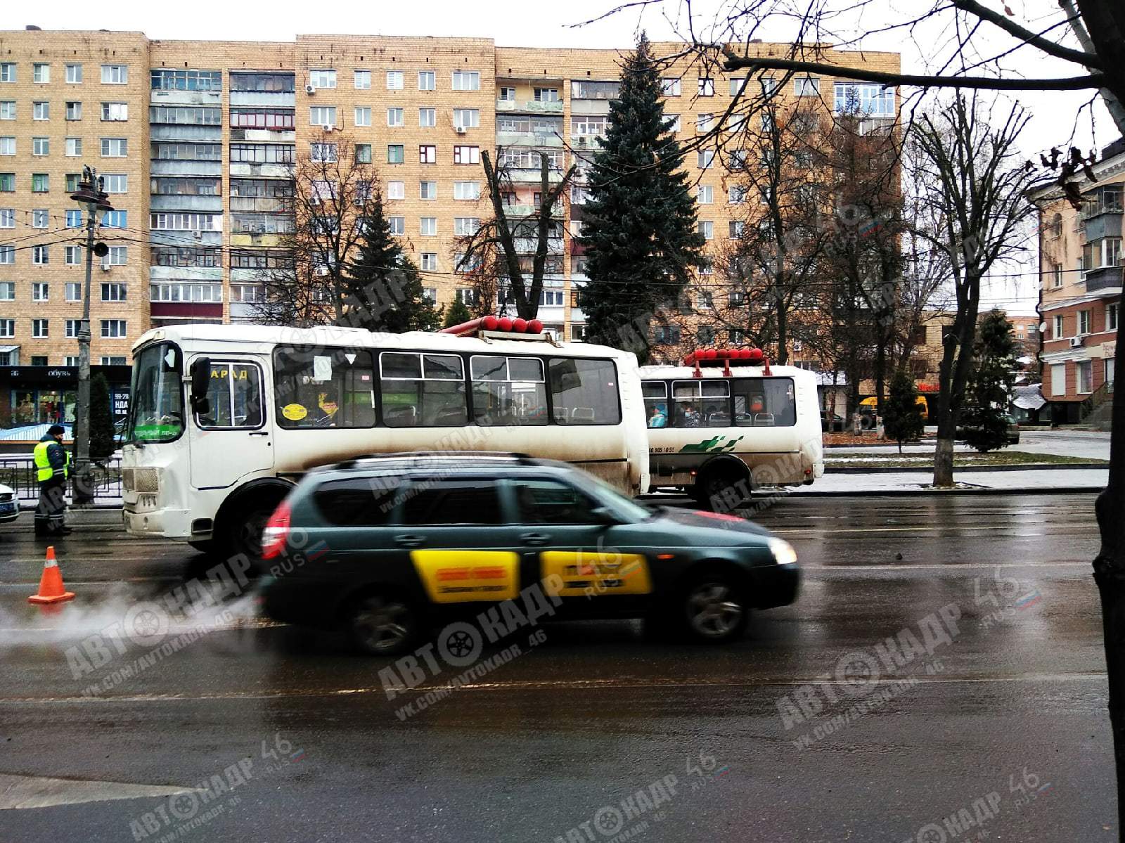 В Курске в ДТП попали маршрутка и снегоуборщик