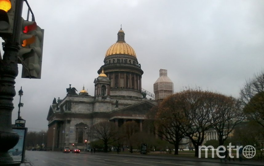 Пасмурно и холодно: погода помогла Петербургу повысить уровень самоизоляции