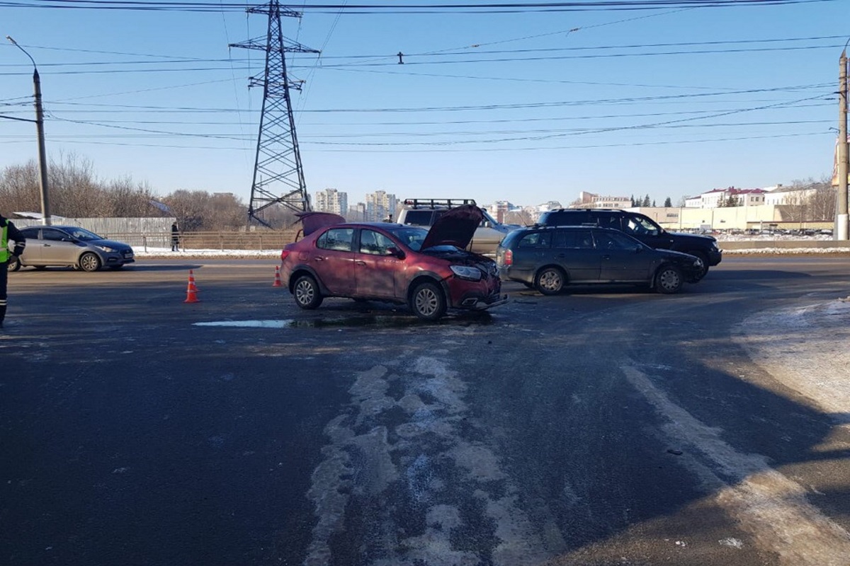 В Твери в ДТП пострадали трое, в том числе 10-месячный ребенок