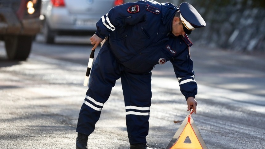 Маршрутка влетела в столб в Нижнем Новгороде