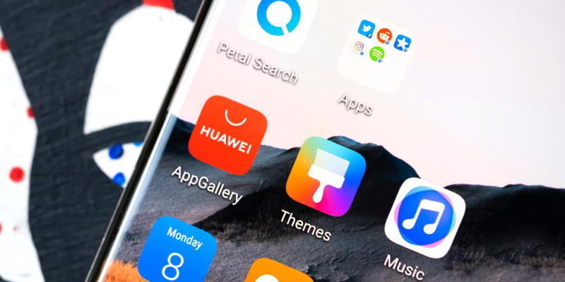 Десять моделей Huawei получили обновление до EMUI 11