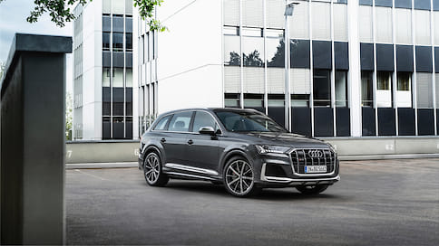 Audi представила бензиновые версии кроссоверов SQ7 и SQ8