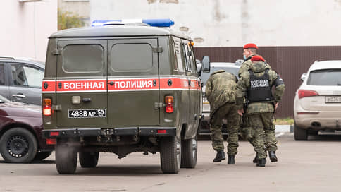 Стрельбе рядового найдут причину // Защита убившего трех сослуживцев воронежского срочника намерена «показать картину в армии»