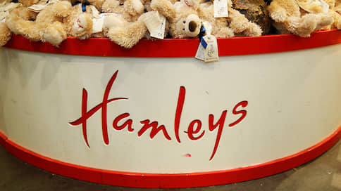 Hamleys не играется в России // Александр Мамут хочет продать магазины сети