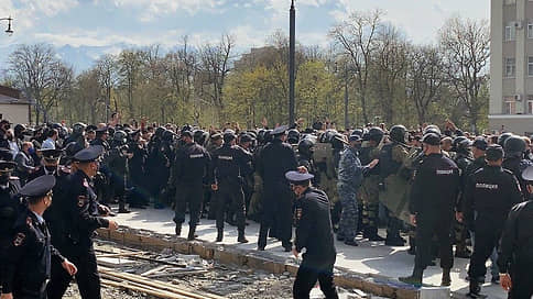 COVID грозит длительной изоляцией // Начинается процесс над участниками митинга против коронавирусных ограничений