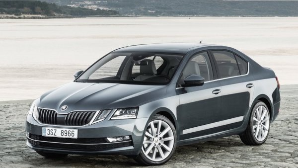 Мечта дачника или гоночный автомобиль? Чем Skoda Octavia привлекает автолюбителей