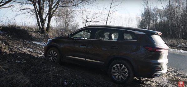 «На вариаторе и не сдох?»: Блогеры проверили Chery Tiggo 8 на бездорожье